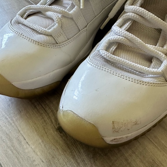 WHITE RETRO JORDAN 11 - Picture 6 of 12
